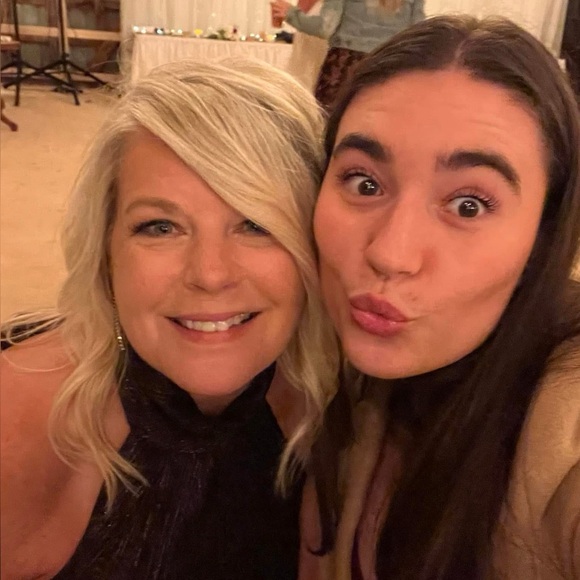 Meet your Posher, Glenda - Picture 2 of 2